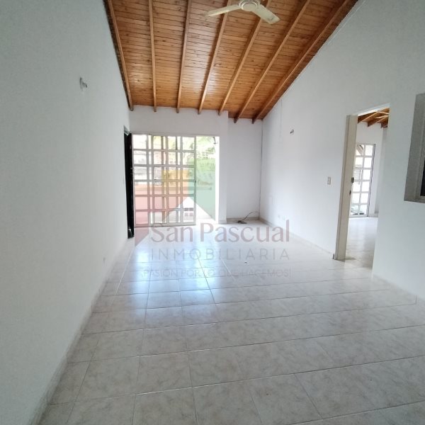 Local disponible para Arriendo en Copacabana Simon Bolivar Foto numero 1